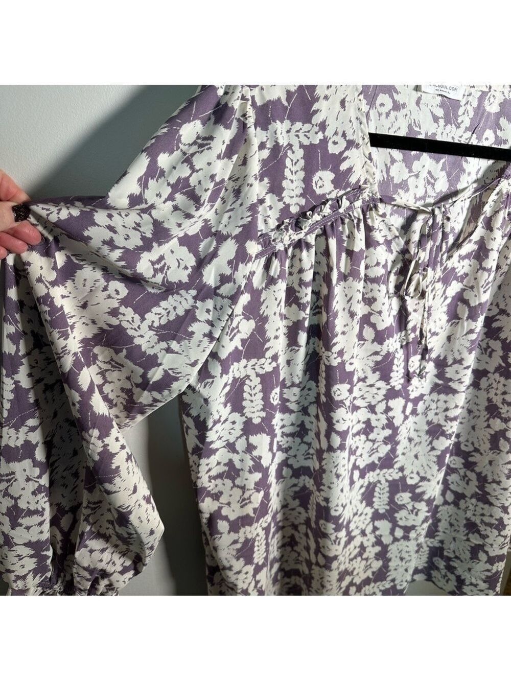 Chic Soul Blouse Lavender White Size 1X NWOT - Picture 3 of 5